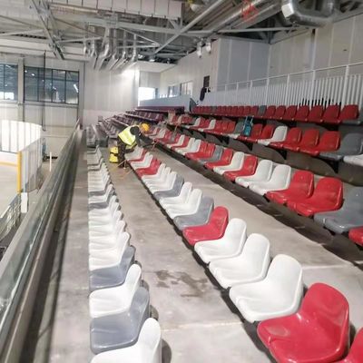 Harga yang pantas Warna yang dapat disesuaikan PP Plastik Stadium Seating dengan 5 tahun garansi untuk stadion sepak bola on line