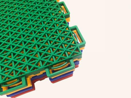 Harga yang pantas Dampak Polypropylene Copolymer PP Tile Lantai Permukaan Untuk Fasilitas Olahraga on line
