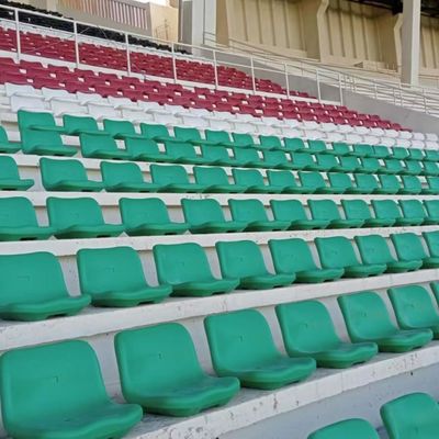 Kursi Stadion Plastik Bahan HDPE dengan Garansi 5 Tahun dan Warna yang Disesuaikan untuk Arena Bermain