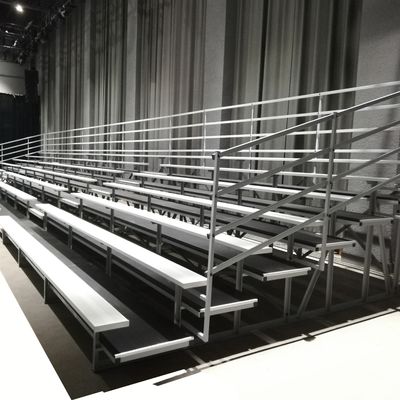 Gym Outdoor Metal Bleachers, Portable Gym Bleachers Dibongkar Dengan Pagar