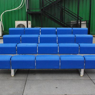 Harga yang pantas 4 Baris Outdoor Aluminium Bleacher Tempat Duduk Dengan Kursi Plastik on line
