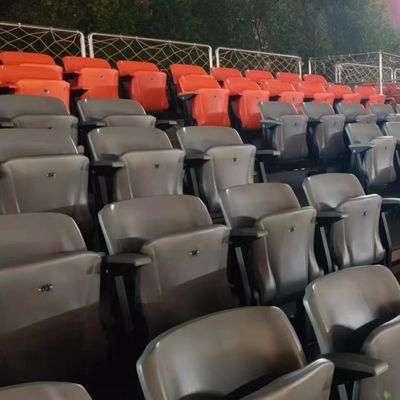 Tempat Duduk Stadion Plastik Anti UV Untuk Lapangan Sepak Bola Luar Ruang