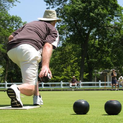 Harga yang pantas Rumput Buatan Rumput Astro Hijau, Rumput Lanskap Sintetis 20mm Untuk Lapangan Tenis on line