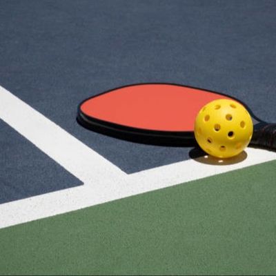 Permukaan halus 45 Lbs Merah Pickleball Court Mat Dengan Perlindungan UV