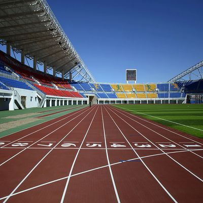 Harga yang pantas Lapangan lari atletik karet dengan ketahanan UV untuk kebutuhan pelanggan on line