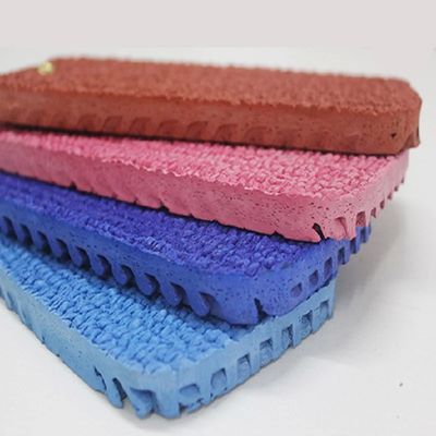 Harga yang pantas Bahan resin poliuretan yang digunakan dalam lantai atletik 29% Rebound Value on line