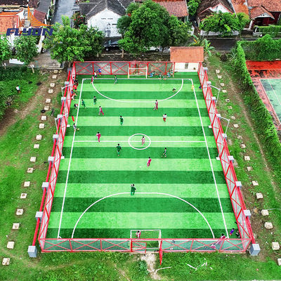 Harga yang pantas Rumput sintetis yang disesuaikan untuk lapangan sepak bola Rumput sintetis buatan on line