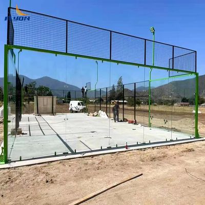 Harga yang pantas Permukaan halus Padel Pengadilan tenis Standar untuk pengalaman bermain yang halus on line